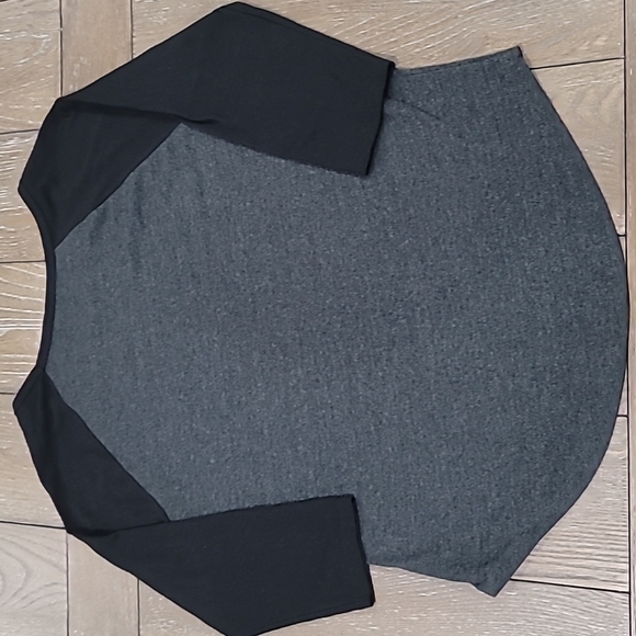 Marvel Runaways A Hulu Original by Her Universe Raglan TShirt Size S - Picture 6 of 8